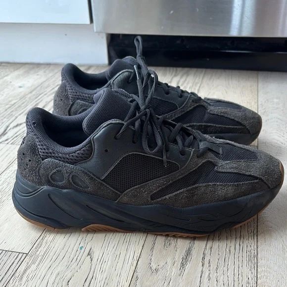 adidas gazelle silver green womens Adidas Yeezy 700 V3 Arzareth